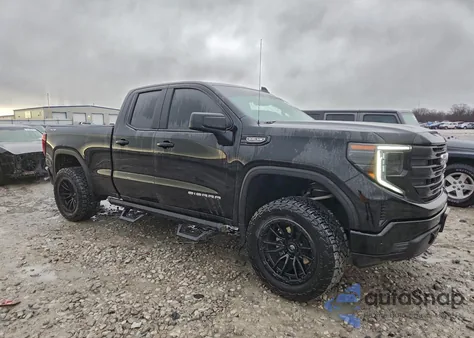 2023 GMC Sierra K1500 z USA, uszkodzony, nr VIN 1GTRUAED4PZ191277